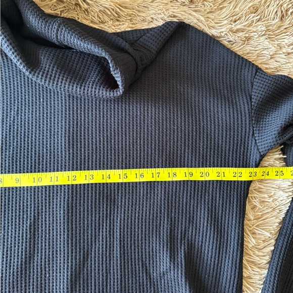 Columbia L Black Waffle Knit Turtleneck Pullover Sweater - Picture 8 of 10